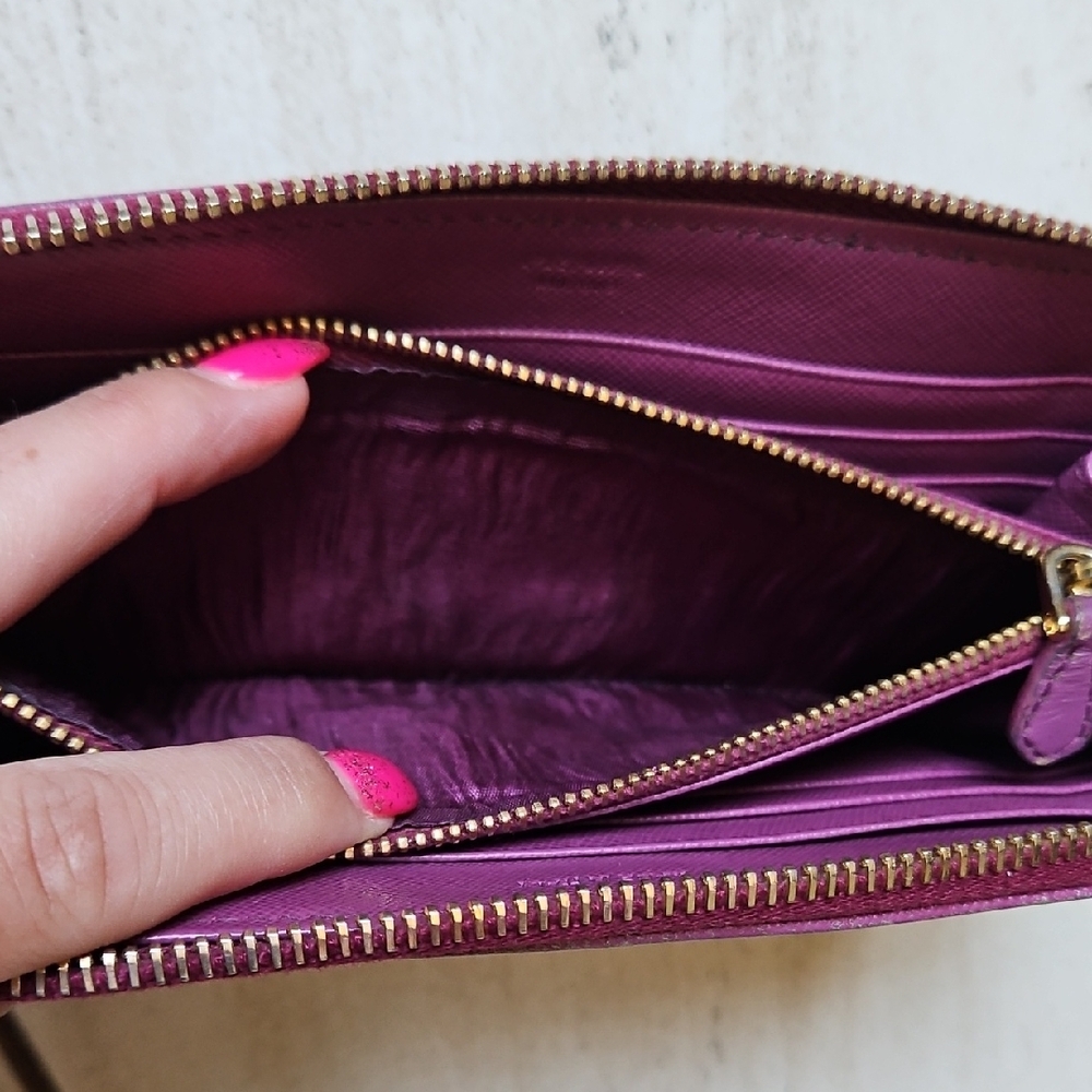 Prada Pink Leather Nylon Zippy Wallet with Iconic Logo - Picture 8 of 8